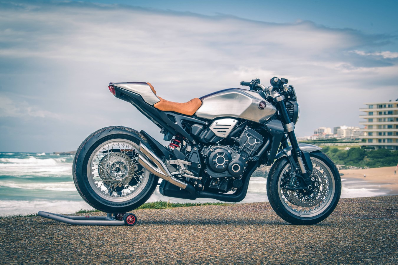 The Café Chic CB1000R - By: Horizon Racing Vergy 95, France